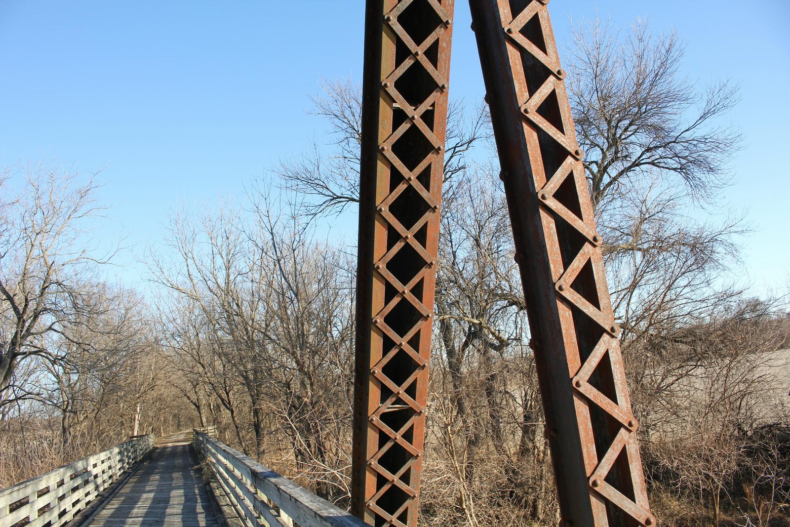 Endpost and hip vertical detail